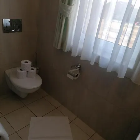 Beatrix Apartment Buk